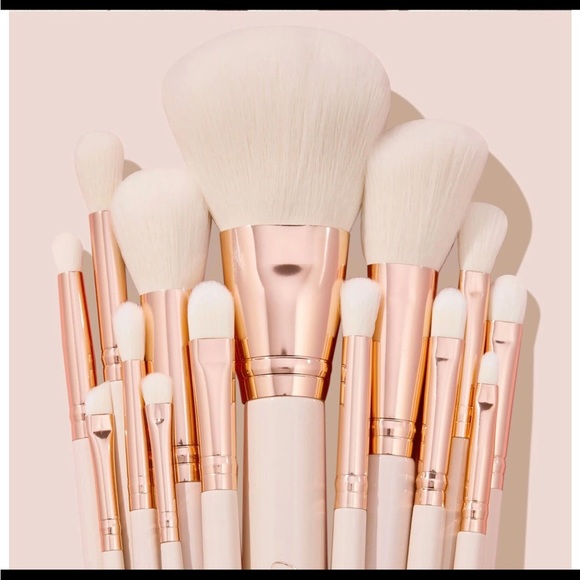 Colourpop Ultimate Brush Roll - Picture 2 of 4